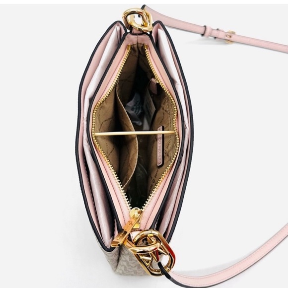 Michael Kors jet set with card holder pink and ivory Tan cross body - Picture 9 of 16